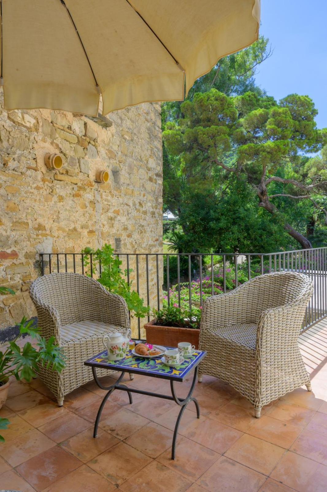 Hotel Palazzo Belmonte Santa Maria di Castellabate Esterno foto